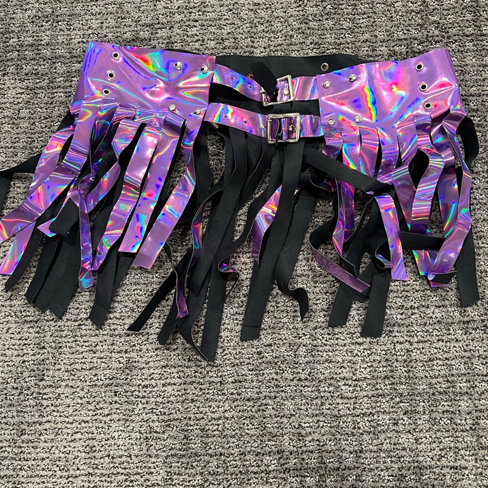 Purple holographic belt with fringe